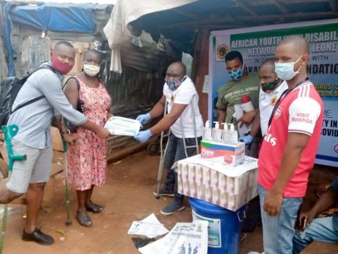 Beneficiaries of the AYWDN-SL donations recieve their share