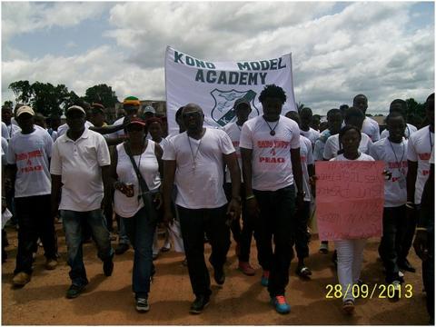 Youth on a peace march in Koidu