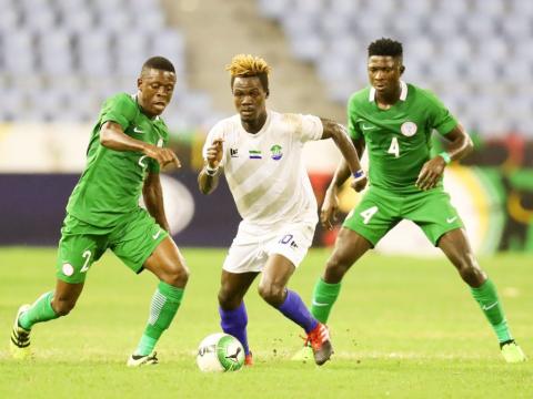 Thongofula sandwiched by Nigerian players